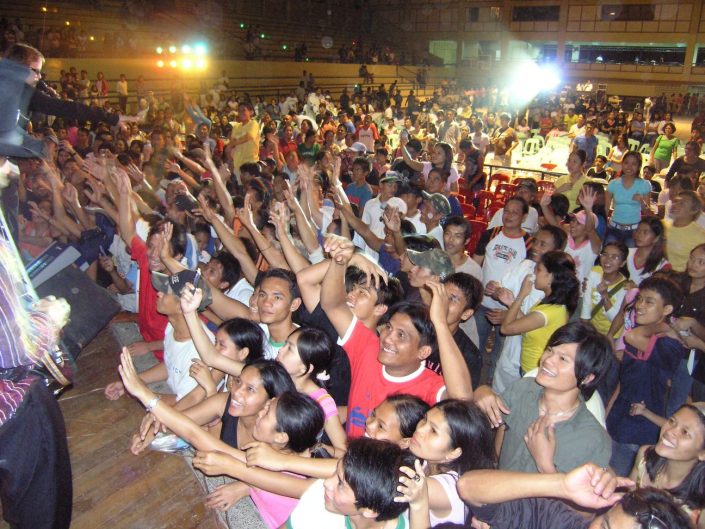 2007-02-09 Dipolog City Philippines, Fans Want More